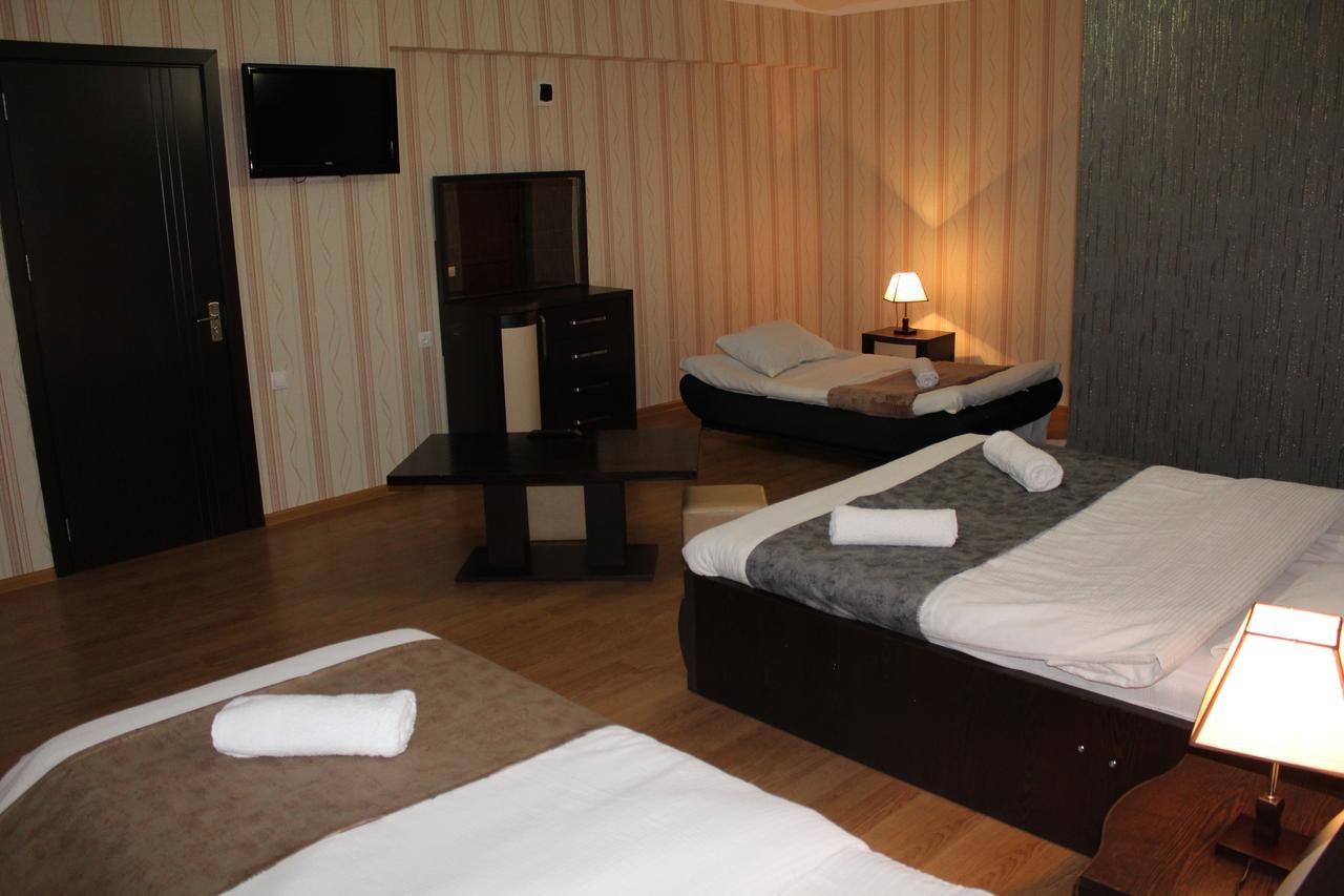 Hotel Elegant Tbilisi Buitenkant foto