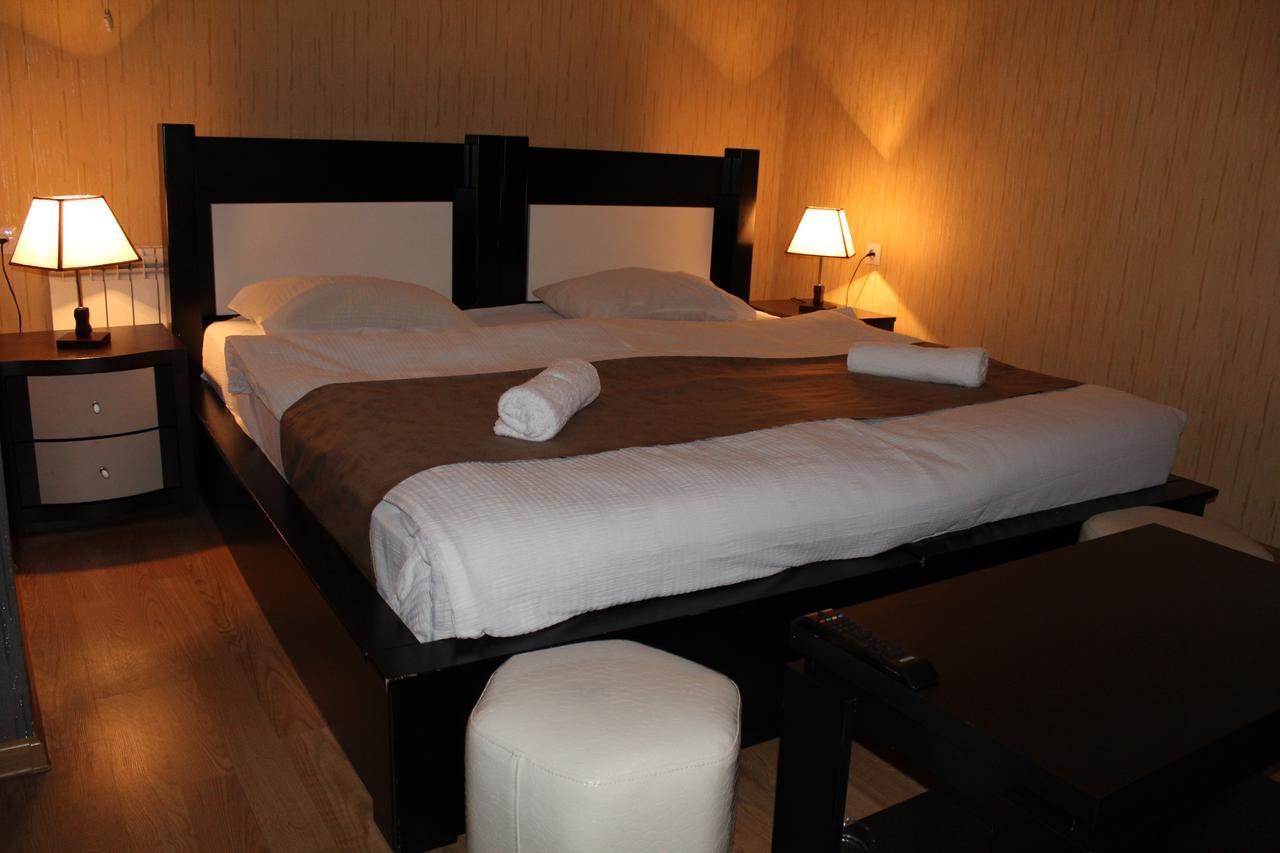 Hotel Elegant Tbilisi Buitenkant foto
