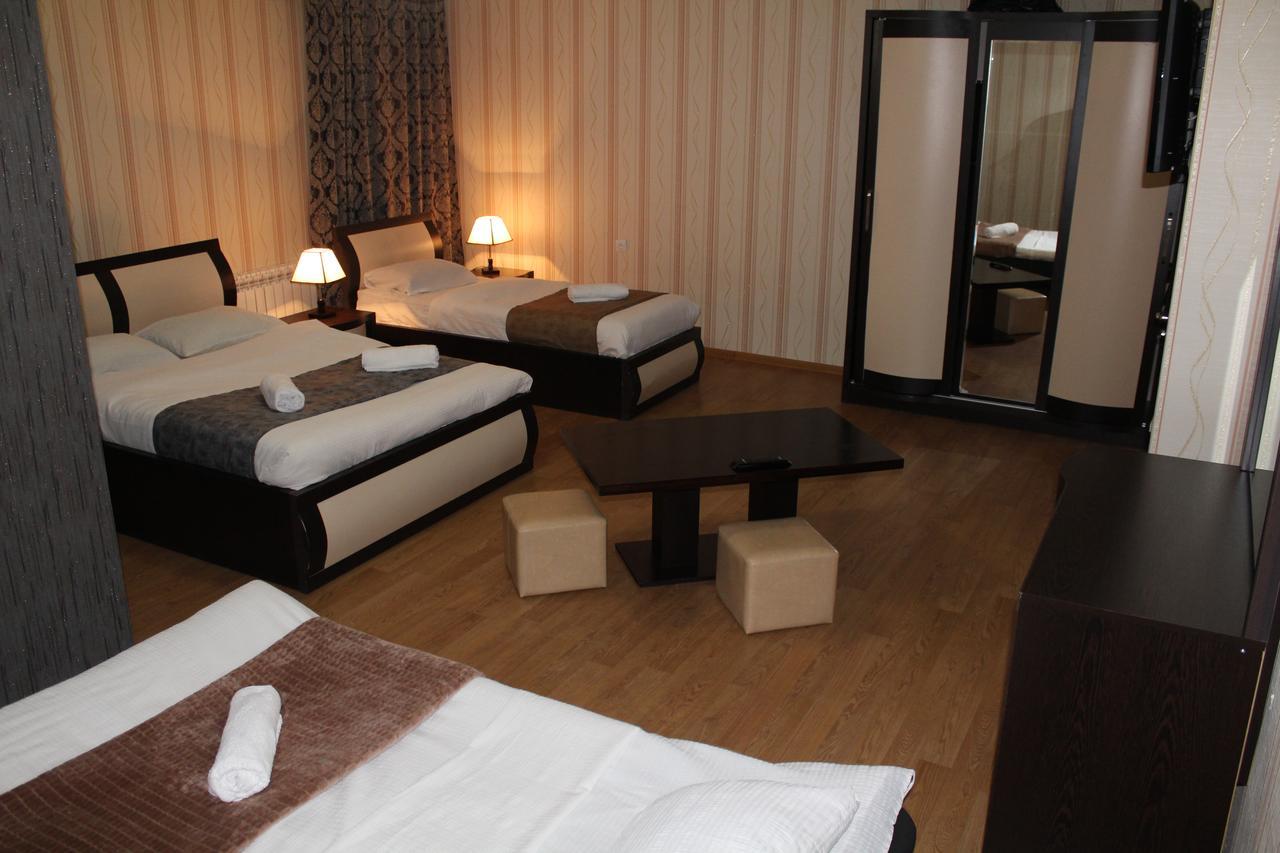 Hotel Elegant Tbilisi Buitenkant foto