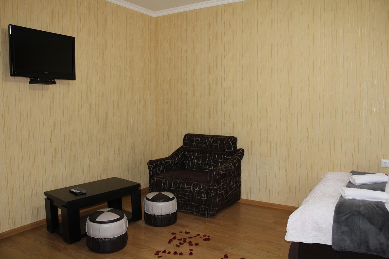 Hotel Elegant Tbilisi Buitenkant foto