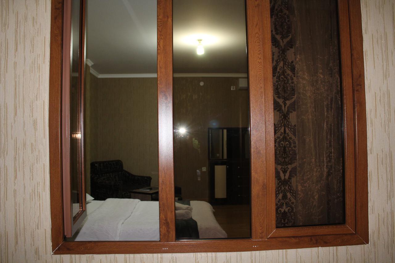 Hotel Elegant Tbilisi Buitenkant foto