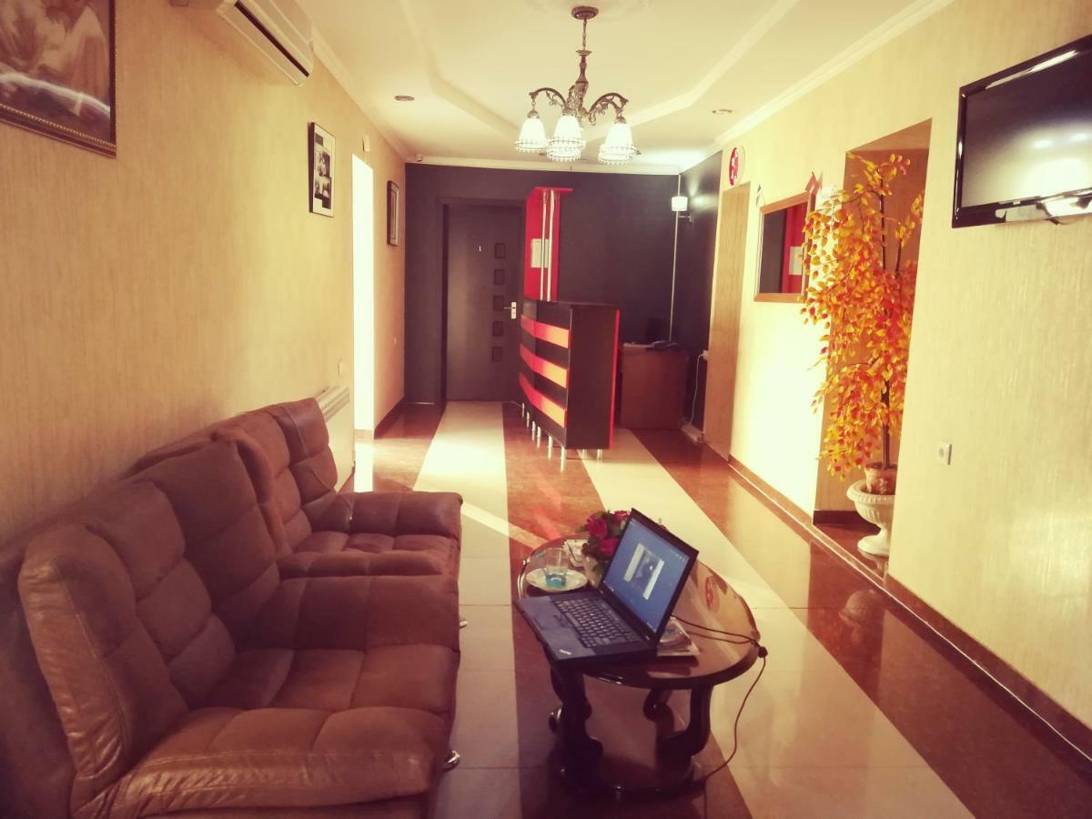 Hotel Elegant Tbilisi Buitenkant foto